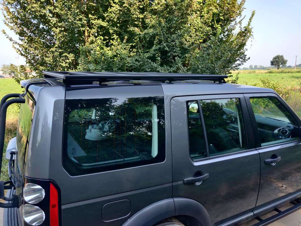 Дискавери крыша. Expedition Land Rover Discovery 4 with Roof Tent. Дискавери 2 алюминиевый багажник. Дискавери 3 с панорамой.